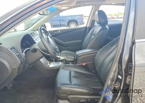 2010 Nissan Altima 2.5 z USA, uszkodzony, nr VIN 1N4AL2AP4AC137631